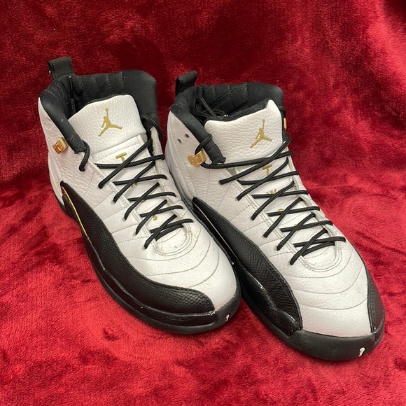 NIKE AIR JORDAN 12 RETRO - Picture 3 of 11